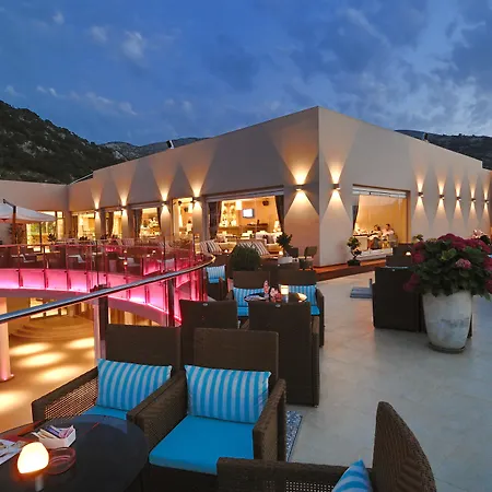 فندق رويال هايتس 5*
